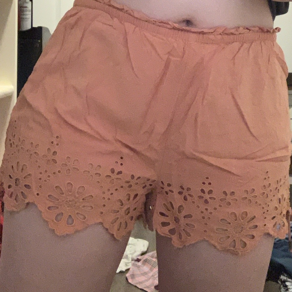 American eagle flowy shorts
